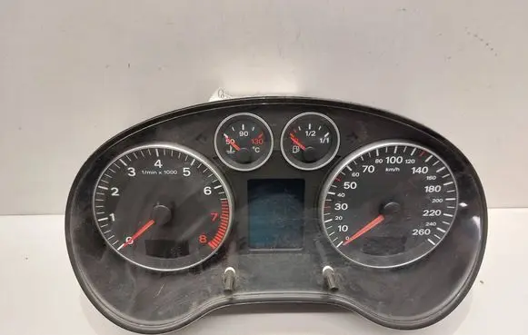 Audi A3 S3 8P Speedometer (instrument cluster) 8P0920931A