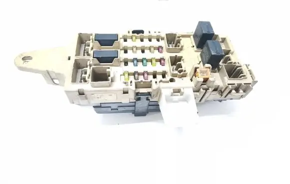 Lexus GS 300 400 430 Fuse module 8922130071 1233004312
