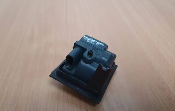 Jeep Cherokee Fuel tank cap lock 1000589881 008961220 00896122