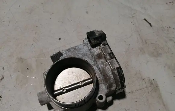 Volvo S80 Throttle valve 30711552 0280750146