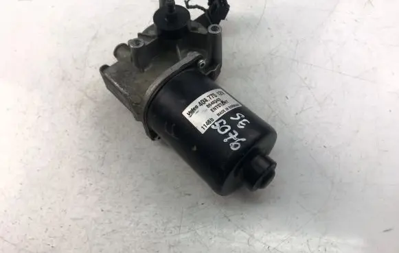 Volvo S60 Wiper motor 8648343