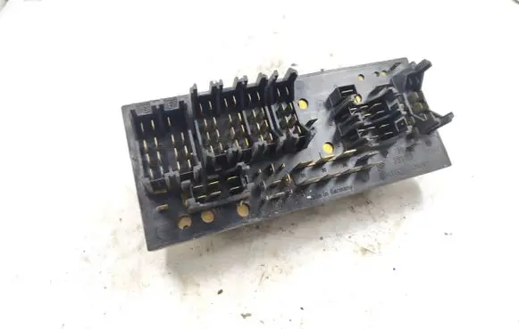 Audi 80 90 B2 Fuse module 443941822A 896113