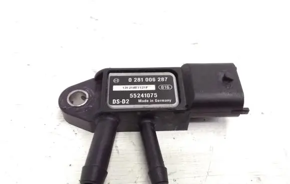 Fiat 500L Exhaust gas pressure sensor 55241075 0281006287