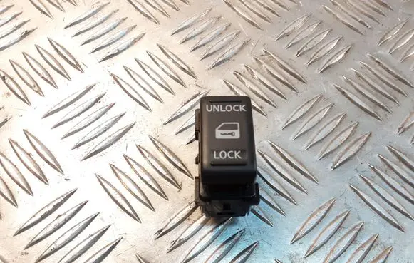 Nissan Pathfinder R51 Central locking switch button 
