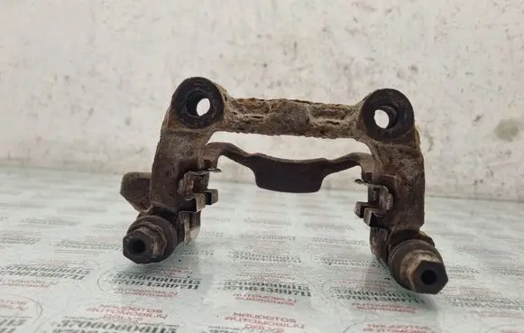 Volkswagen Jetta V Brake caliper pad carrier rear 