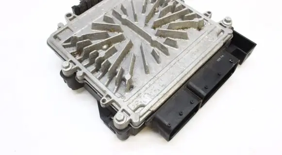 Volvo S80 Engine control unit/module 31303388 0281015286