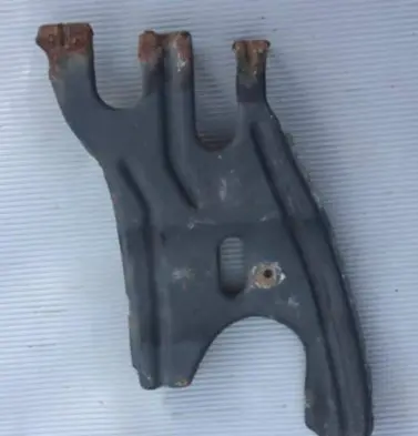 Mercedes-Benz C W203 Fender mounting bracket