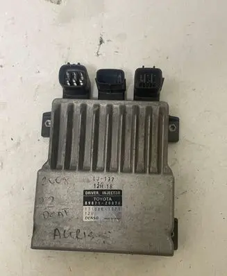 Toyota Auris 150 Fuel injection control unit/module 8987120070