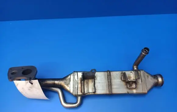 Mercedes-Benz CLS C219 EGR valve cooler 16421400175 0618000126