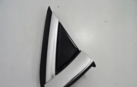 Citroen DS4 Front arch trim 9687369377