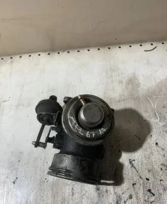 Volkswagen Caddy EGR valve 03G129637