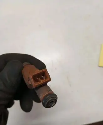 Volvo V70 Fuel injector 9186340