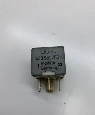 Audi A4 S4 B5 8D Other relay 443951253K 899512