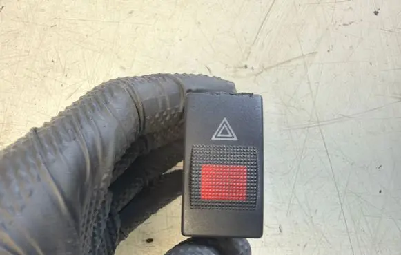 Audi A4 S4 B5 8D Hazard light switch 8D0941509C