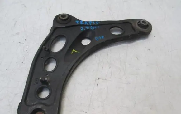 Opel Vivaro Front control arm 545056560R
