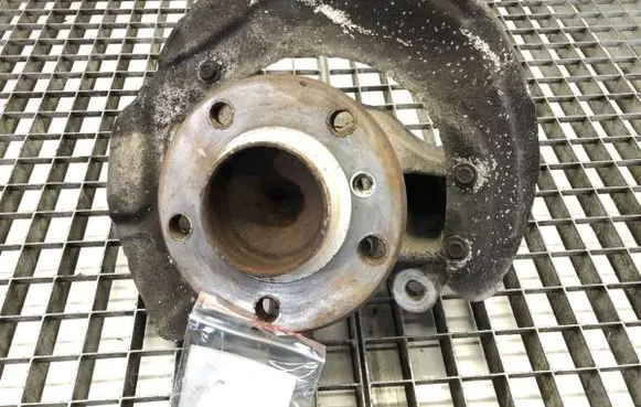 BMW 3 F30 F35 F31 Front wheel hub spindle knuckle 