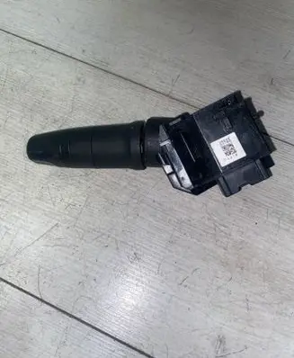 Nissan X-Trail T30 Indicator stalk 8h700