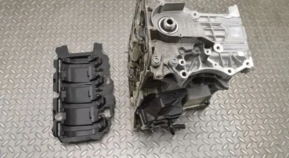 Volkswagen Golf VII Engine block 04E103153B 04E103023DA