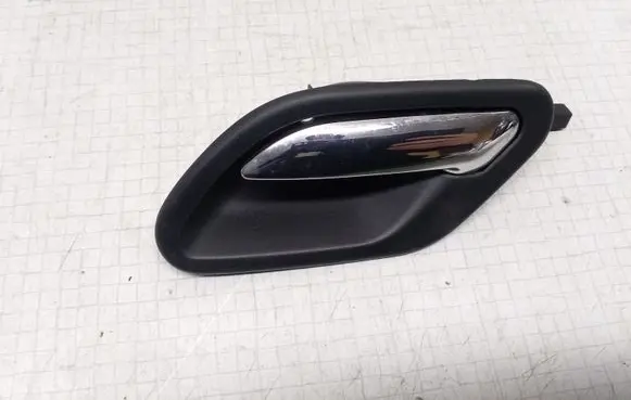 BMW 5 E39 Front door interior handle 8226049
