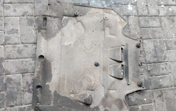 Audi A6 S6 C7 4G Engine splash shield/under tray 4G0863822C