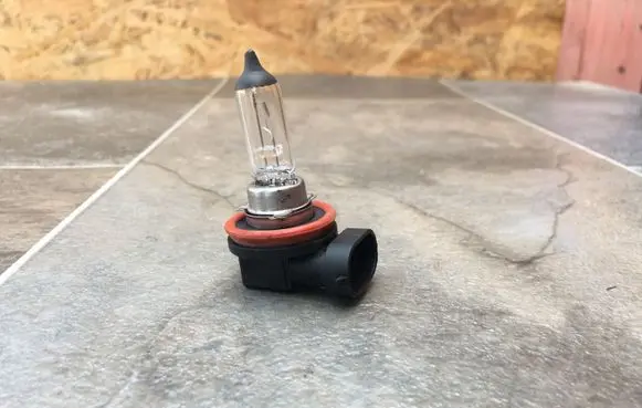 Audi A4 S4 B6 8E 8H Rear tail light bulb 