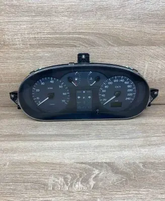 Renault Megane I Speedometer (instrument cluster) 7700427900A P7700427900A