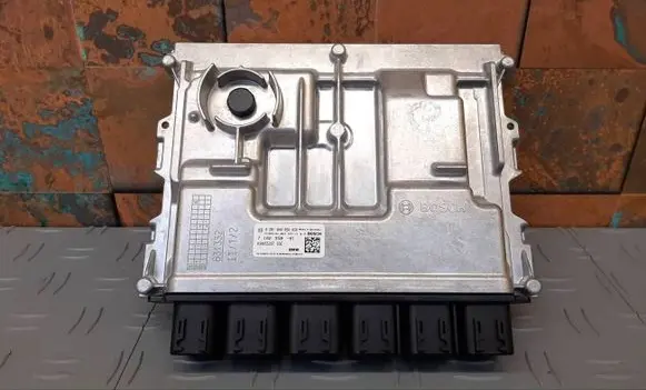 BMW X5 G05 Engine control unit/module ECU 7102358 7100385 13617100385