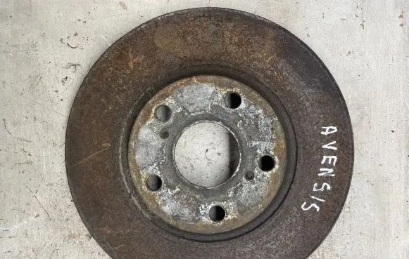 Toyota Avensis T250 Front brake disc