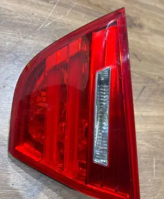 BMW 3 E90 E91 Tailgate rear/tail lights 4871734