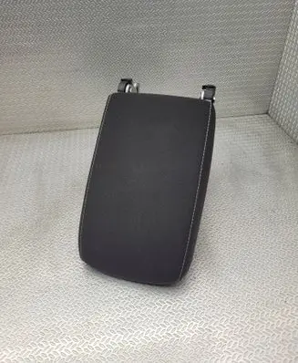 Volkswagen Tiguan Armrest 