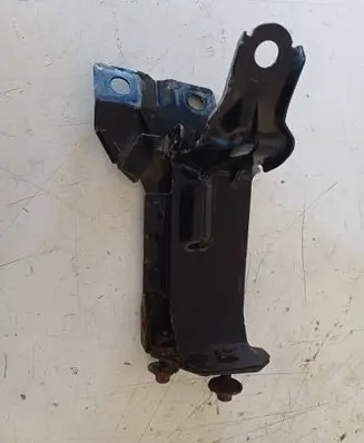 Volvo XC60 Radiator mount bracket 31261932 HC3CC