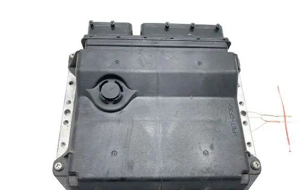Toyota Avensis T270 Engine control unit/module ECU 89661-05E20