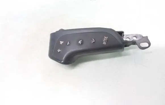 Toyota Avensis T250 Steering wheel buttons/switches 75B070