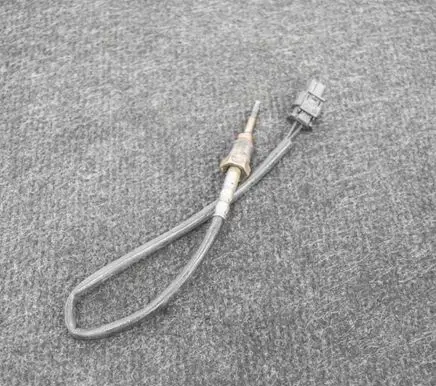 BMW 3 F30 F35 F31 Oil temperature sensor 2656002781 8509963