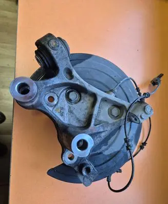 Opel Insignia B Rear wheel hub spindle/knuckle 22949386