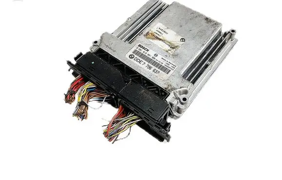 BMW 5 E60 E61 Engine control unit/module 7796637
