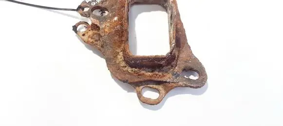 Saab 9-5 Bracket in trunk/boot 