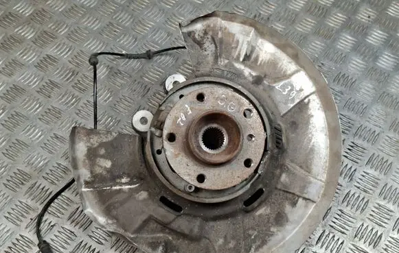 Rear wheel hub