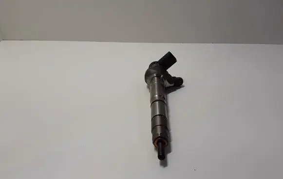 Audi A6 S6 C7 4G Fuel injector 0445110471 04L130277AE