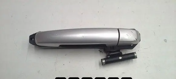 Suzuki SX4 Front door exterior handle