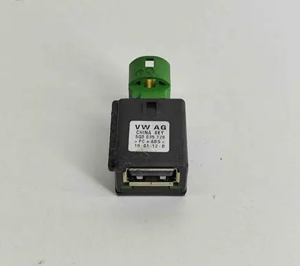 USB socket connector
