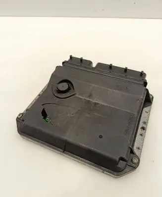Toyota Auris 150 Engine control unit/module 8966102E51 MB2753000221