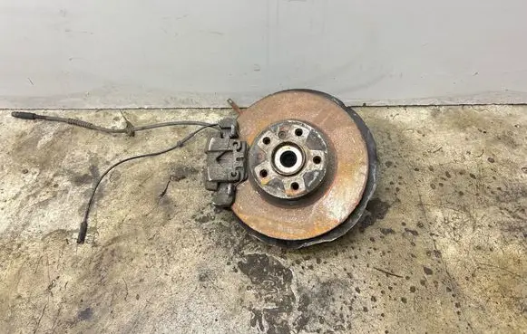 BMW X3 F25 Front wheel hub spindle knuckle 6855954