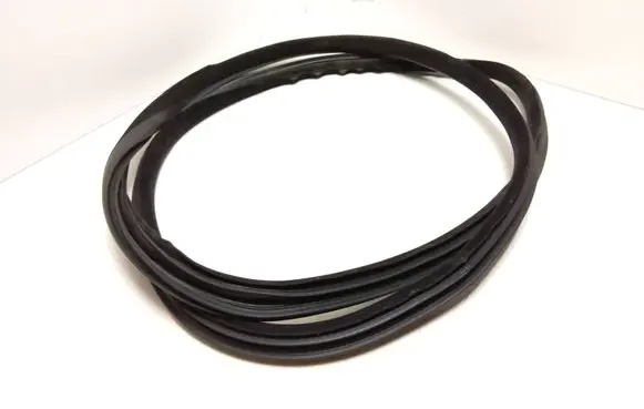 Volvo XC70 Rubber seal rear door 