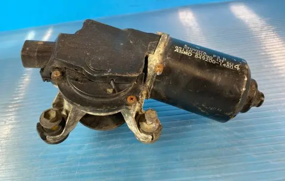 Toyota Land Cruiser (J100) Wiper motor 8511060290 8492001480