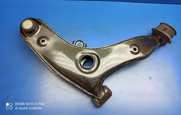 Mitsubishi Lancer Front lower control arm/wishbone 32160500012 MB912077 MEYLE