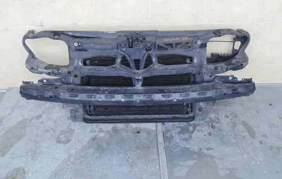 Volkswagen Golf IV Radiator support slam panel