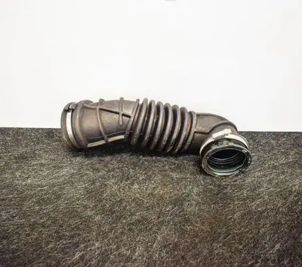 Air intake hose/pipe