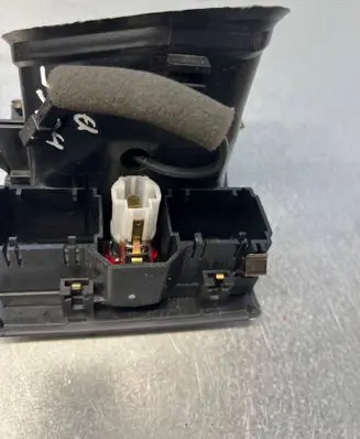 Audi A6 S6 C5 4B Dash center air vent grill 4B0819203