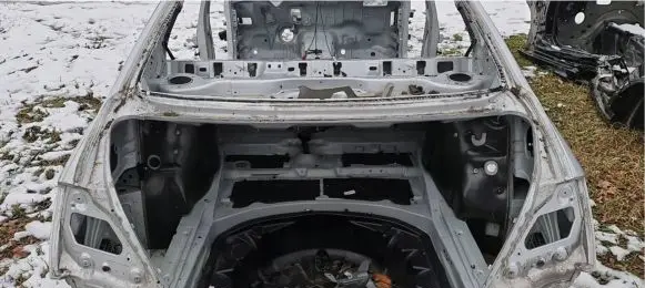 Mercedes-Benz S W221 Trunk bottom trim panel 